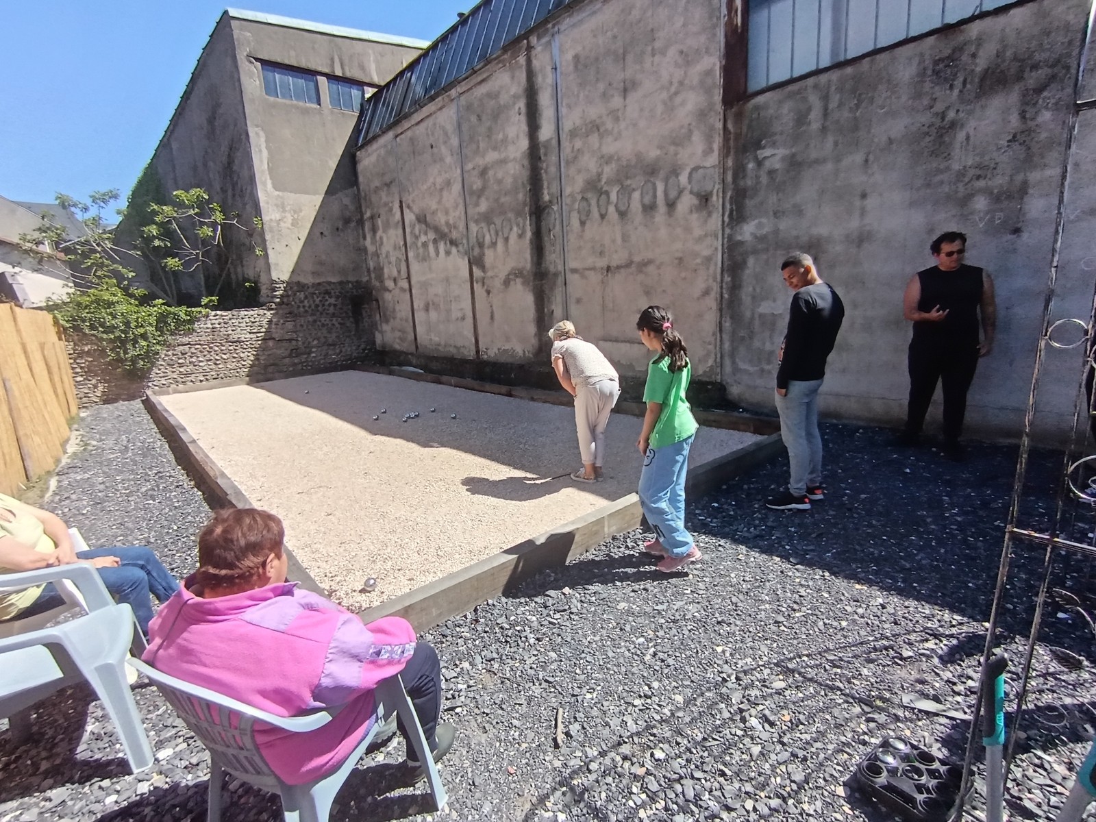 Ce dimanche c est petanque avec des amis
