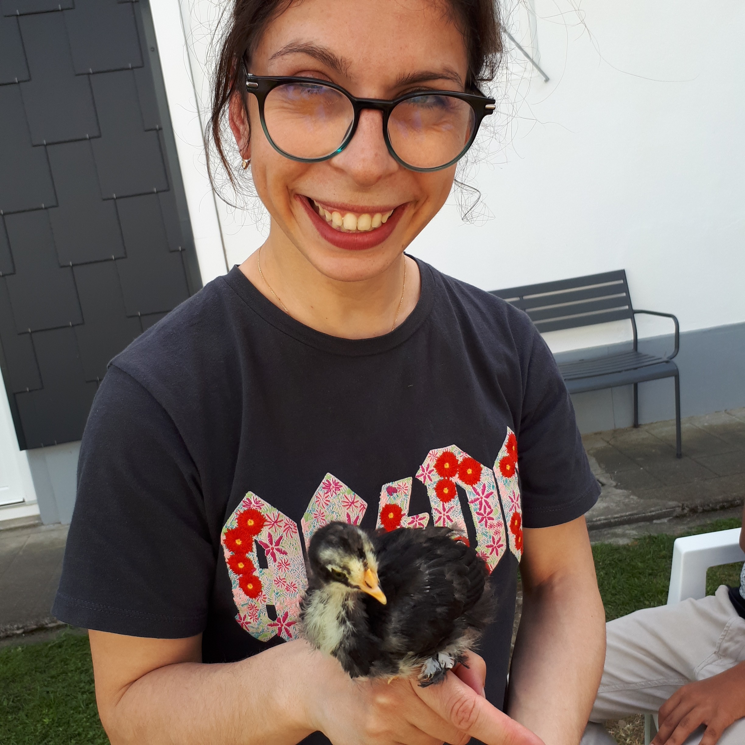 Petits poussins de 15 jours avec Ornella Mars 21